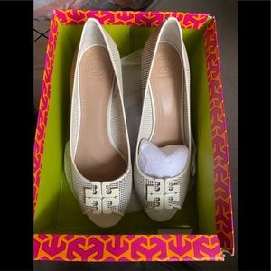 Tory Burch Lowell peep to wedge dress shoes size 10